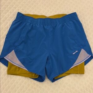 Brooks running shorts - size large